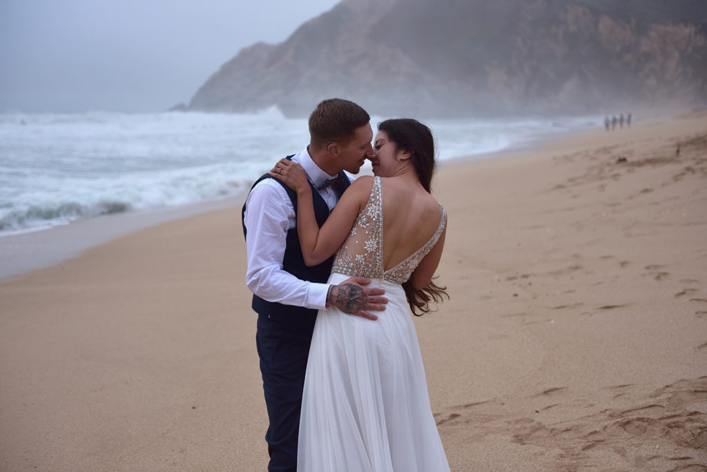Half Moon Bay. Engagement session by the ocean.