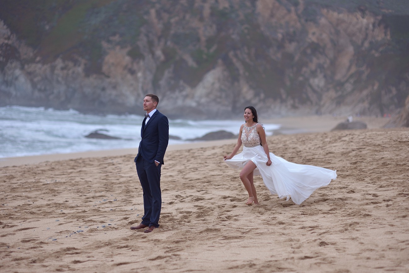 Half Moon Bay. Engagement session by the ocean.