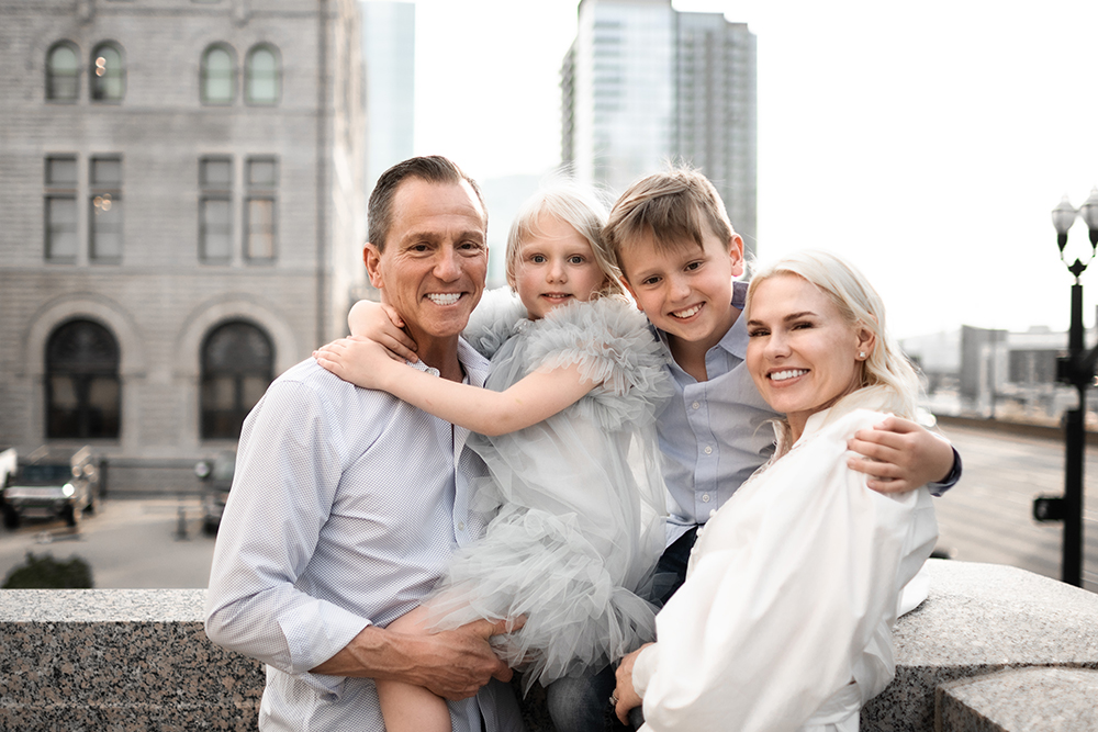  Nashville family photographer capturing candid family moments in a natural setting in Nashville, TN.